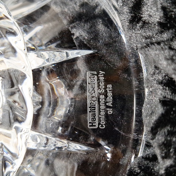 #ACO Crystal vase with frosted top and etched leaf design, - Picture 5 of 5